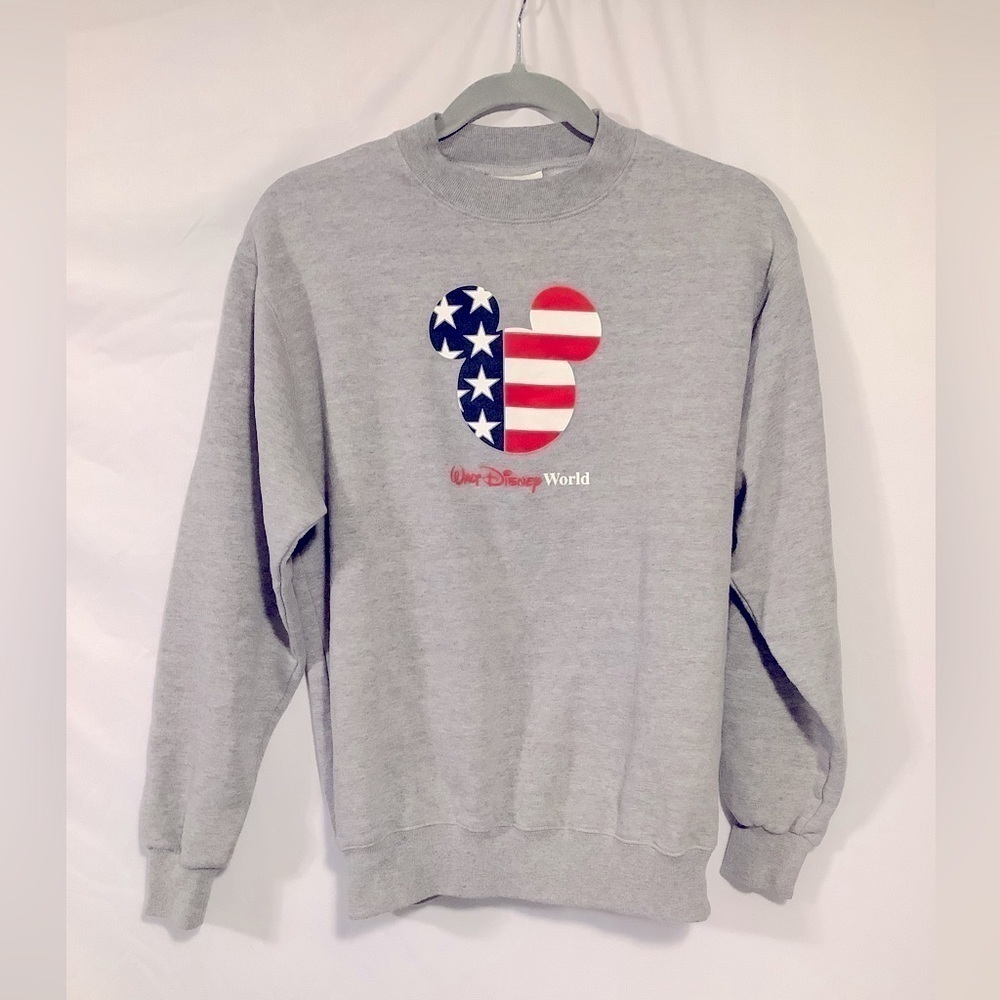 Vintage Patriotic American Flag Mickey Mouse Disney World Sweatshirt